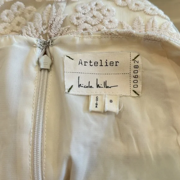 Nicole Miller Embroidered Lace Mesh Pencil Skirt NWOT - Picture 4 of 6